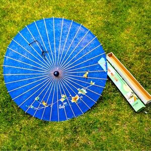 Antique Chinese silk & bamboo West Lake Umbrella/Parasol Hangzhou China in box